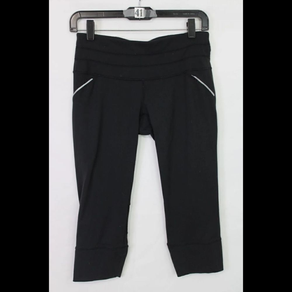 ATHLETA Relay Capri S Yoga Activewear Black Leggings Running Style 862109